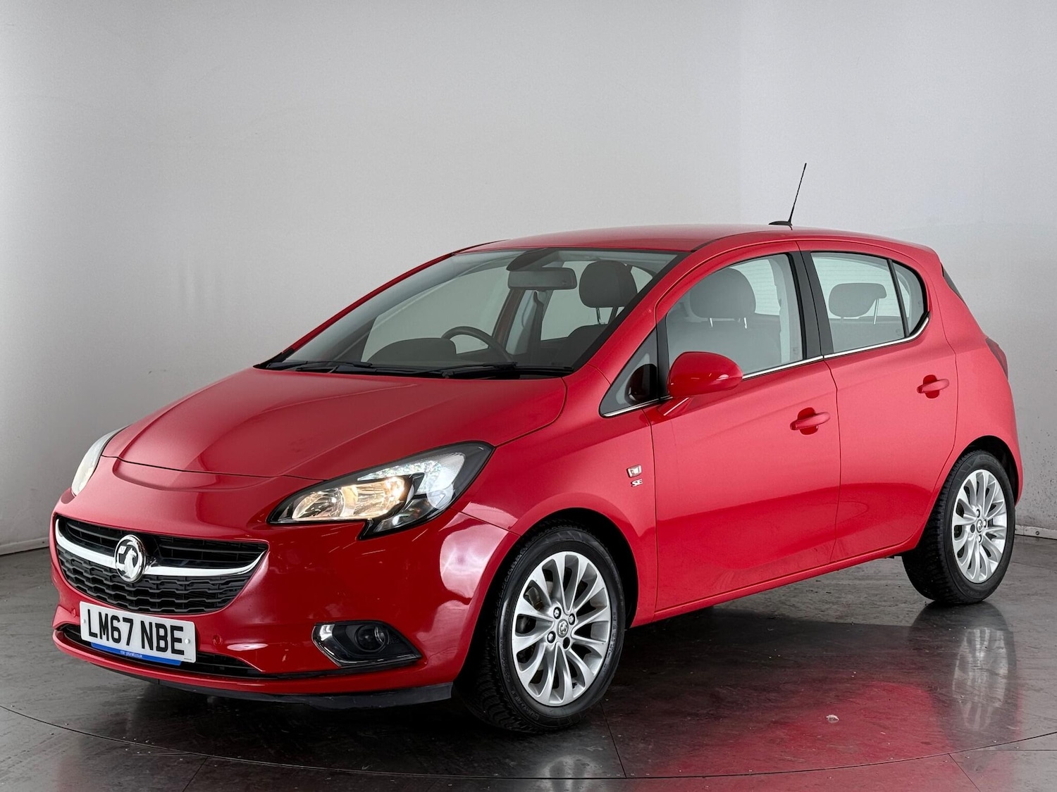 Used Vauxhall Corsa 2017 for sale - 76988640: Photo 3
