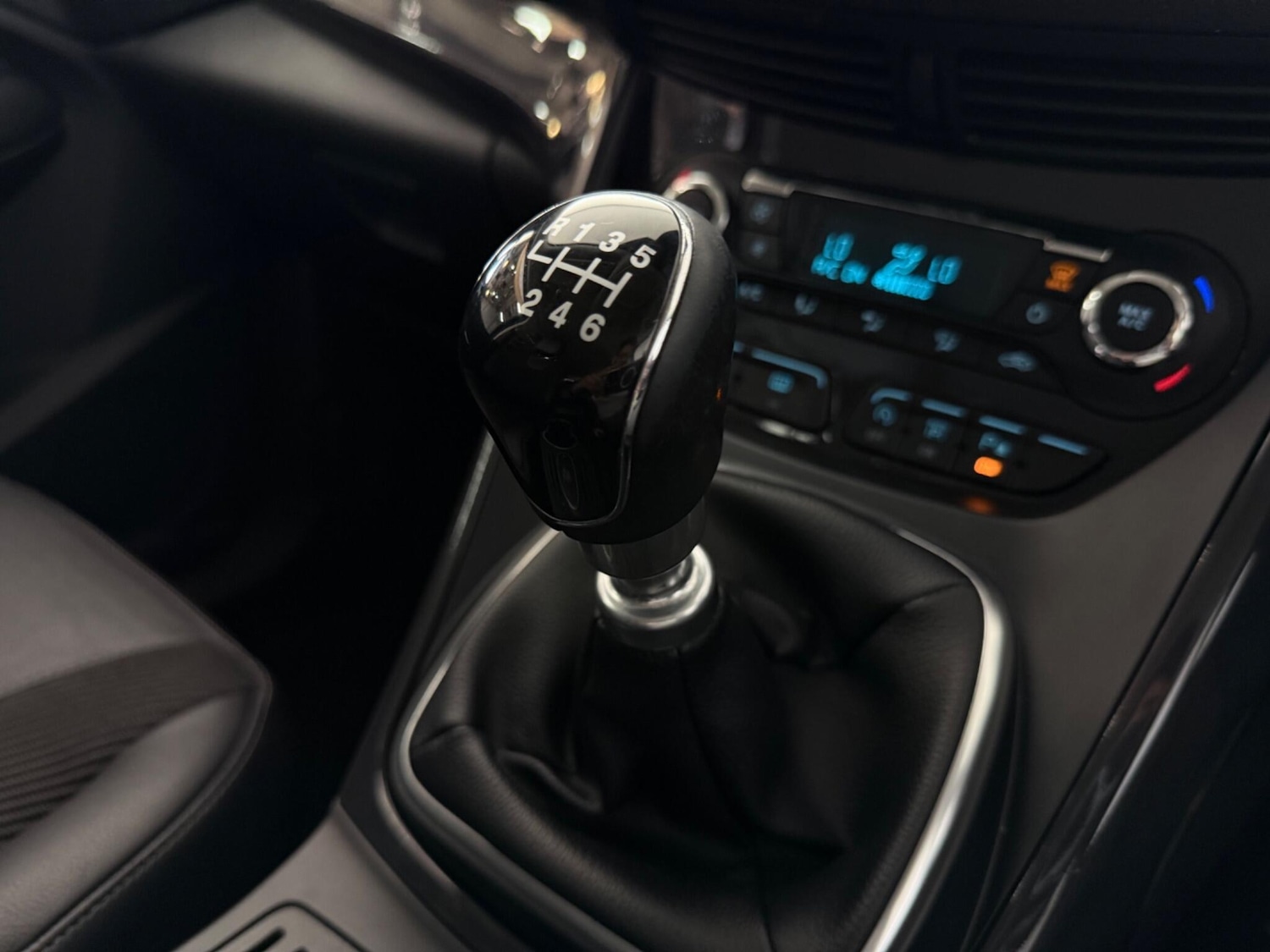 Used Ford Kuga 2016 for sale - 77259618: Photo 31