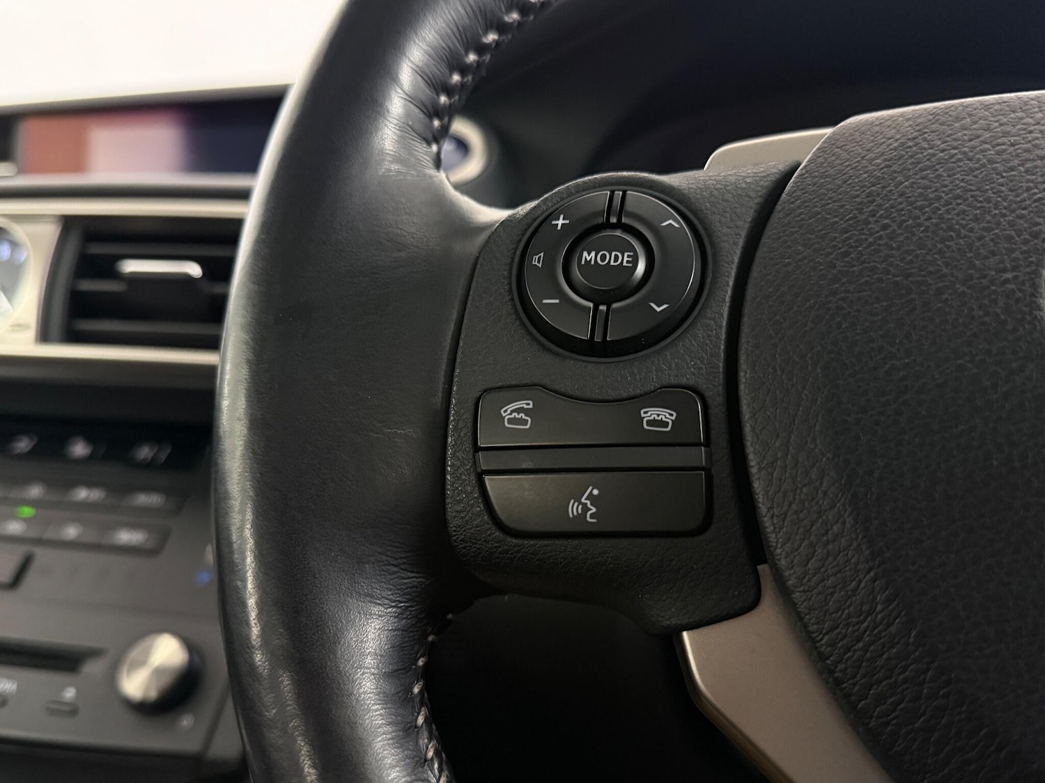 Used Lexus IS 2016 for sale - 77222128: Photo 19