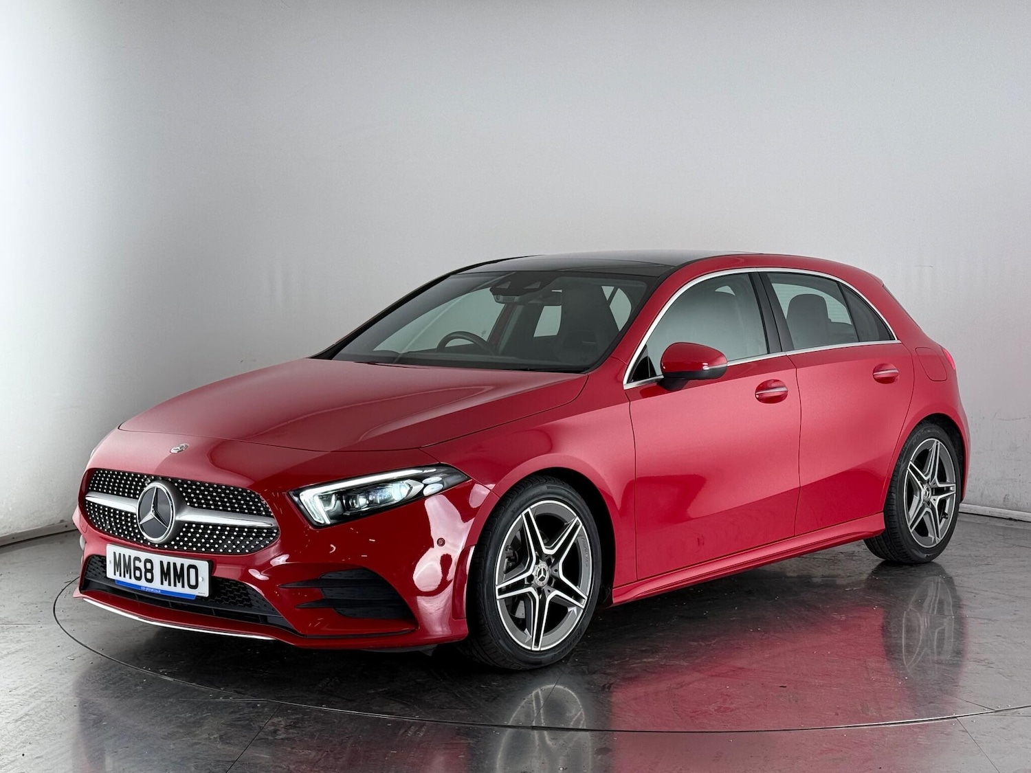 Used Mercedes-Benz A-Class 2018 for sale - 76466965: Photo 3