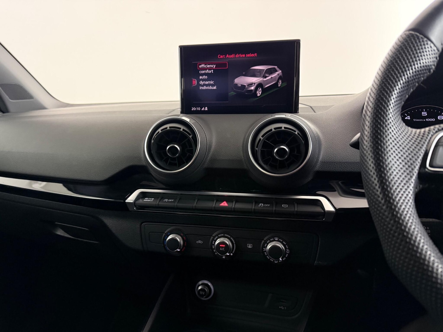 Used Audi Q2 2019 for sale - 77626351: Photo 32