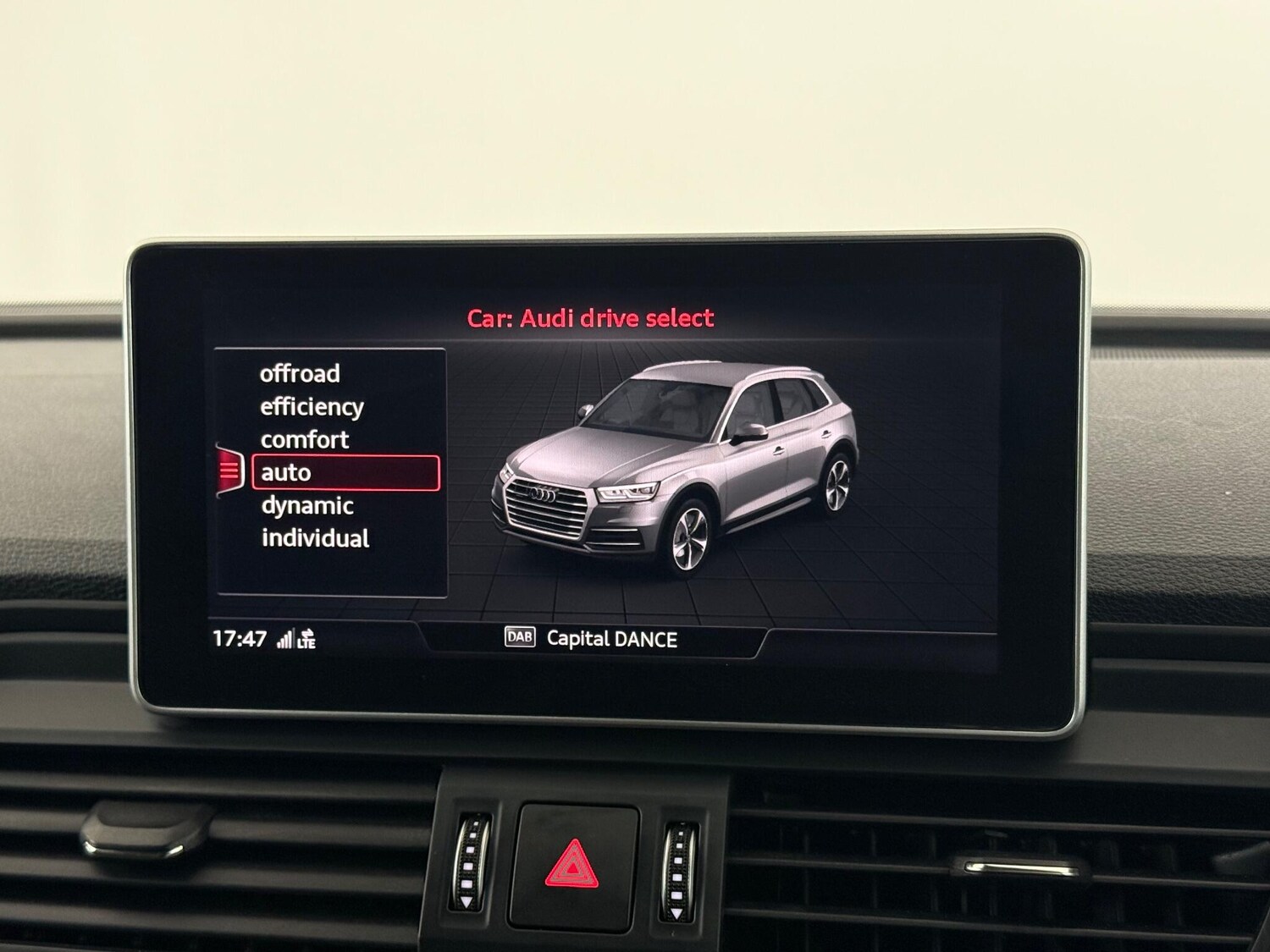 Used Audi Q5 2019 for sale - 77659209: Photo 28