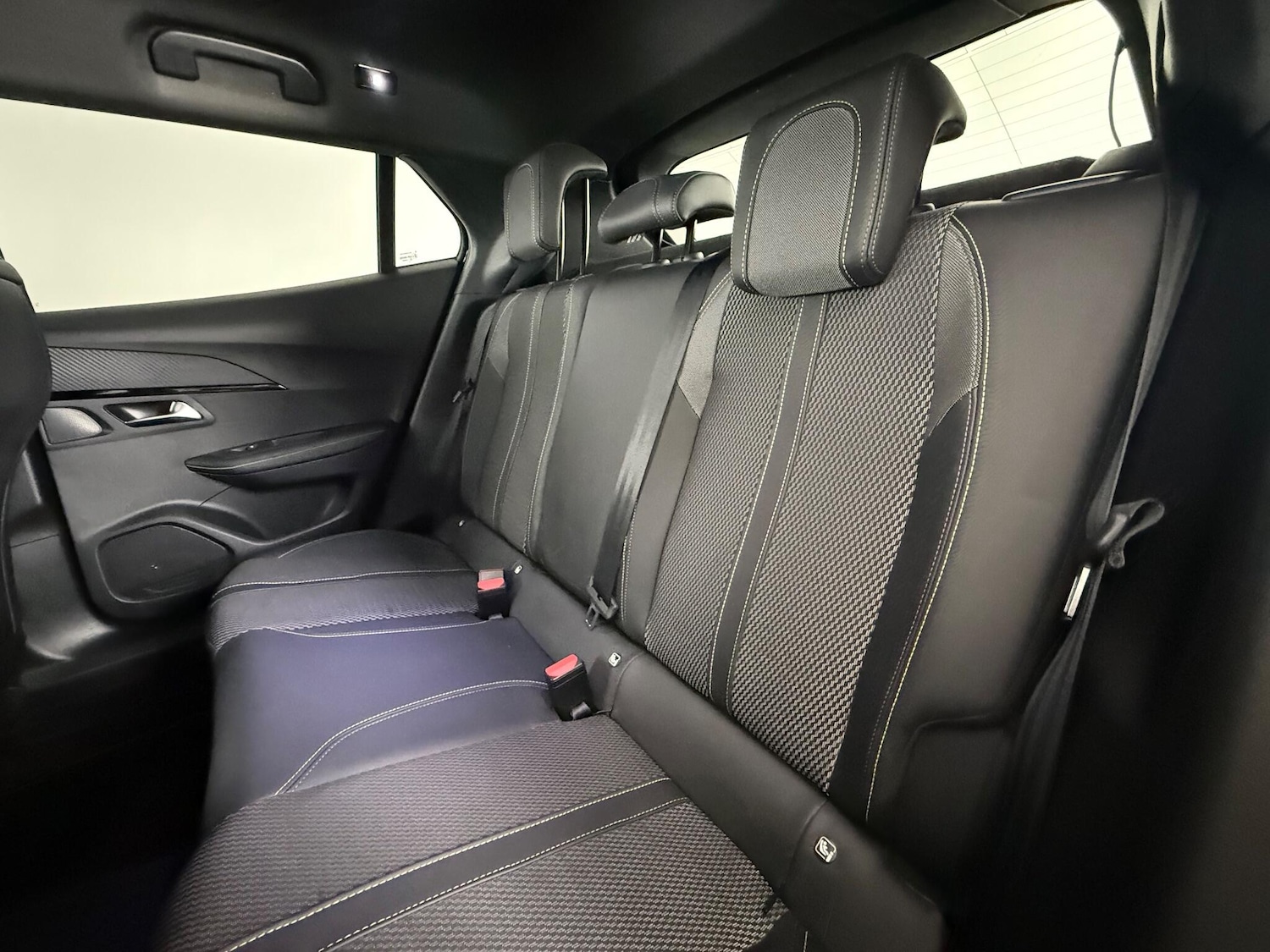 Used Peugeot 2008 2023 for sale - 77182603: Photo 15