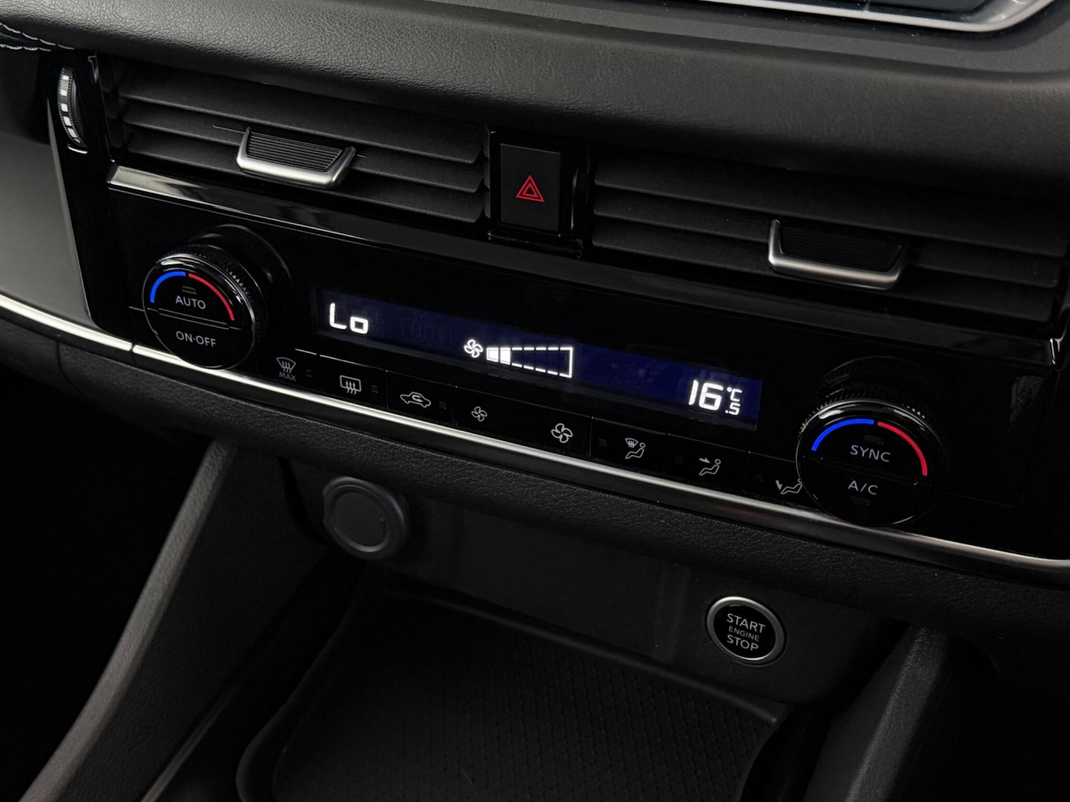 Used Nissan Qashqai 2022 for sale - 77684420: Photo 30