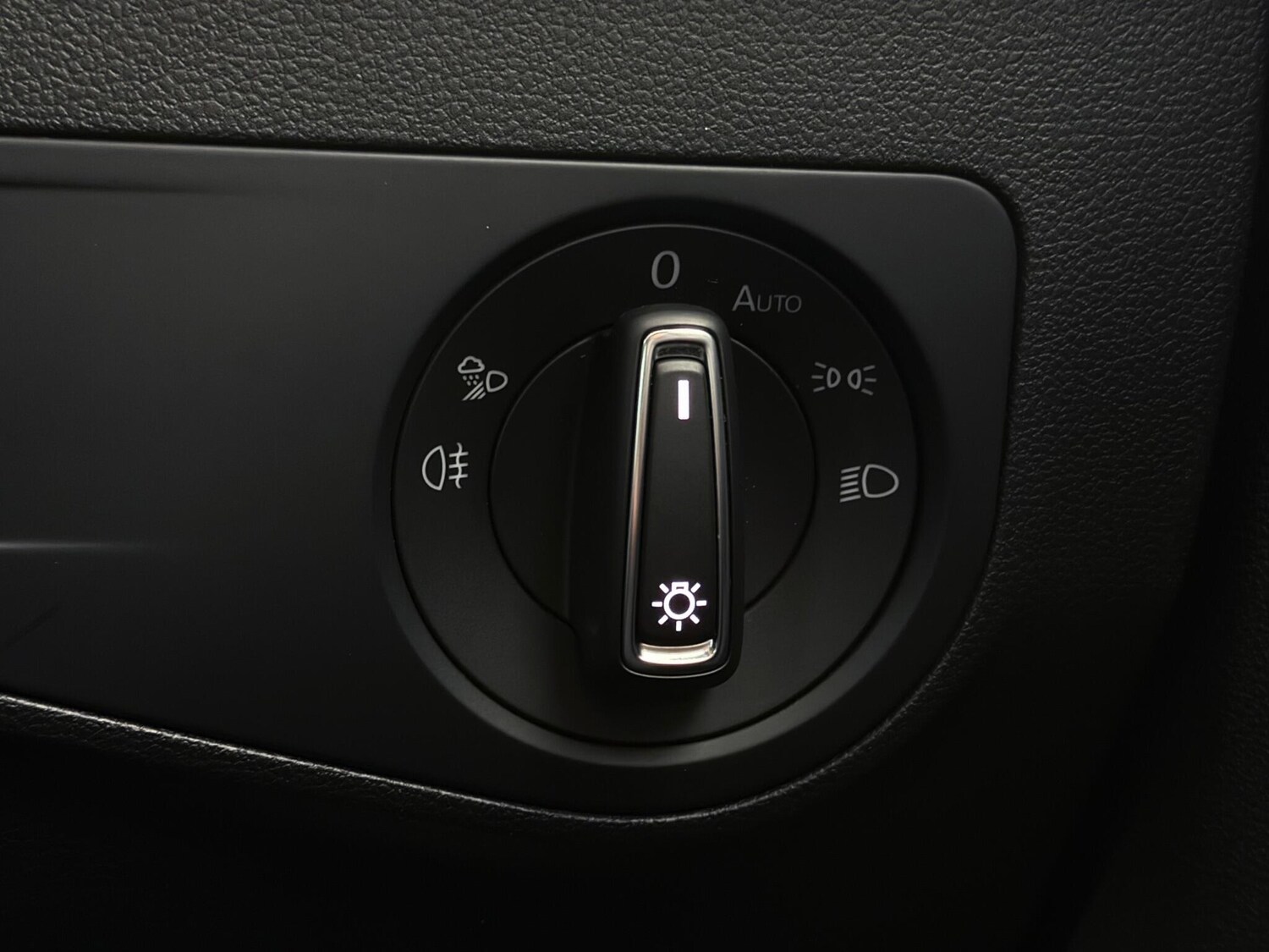 Used Volkswagen Tiguan 2021 for sale - 77715971: Photo 31