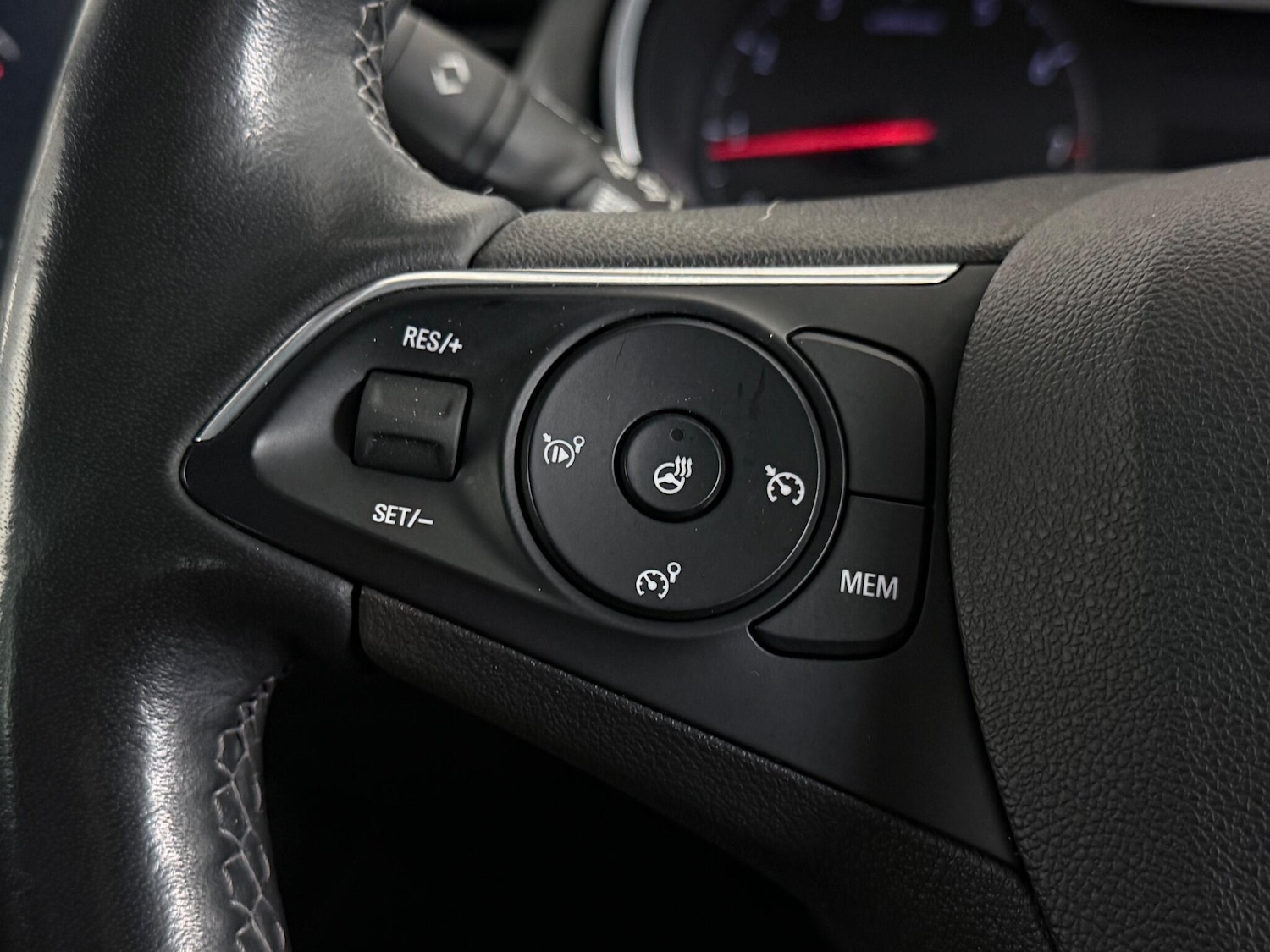 Used Vauxhall Crossland 2022 for sale - 77183139: Photo 18