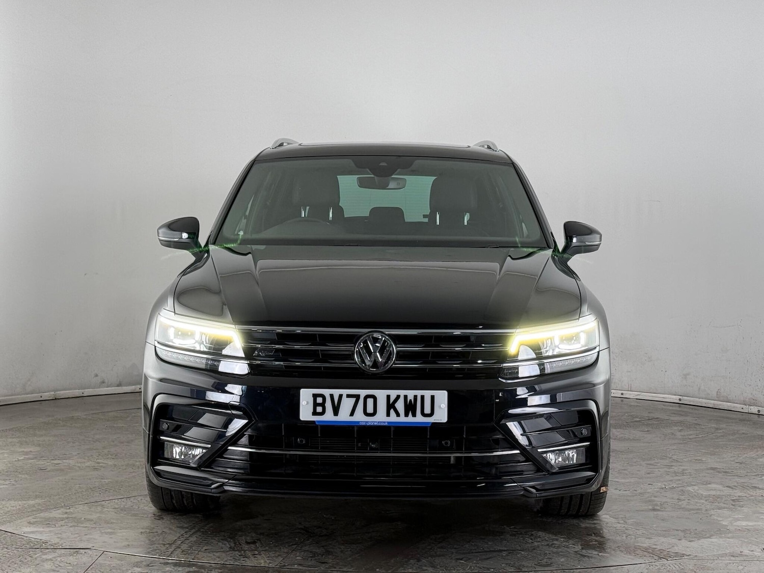 Used Volkswagen Tiguan 2020 for sale - 77246649: Photo 2