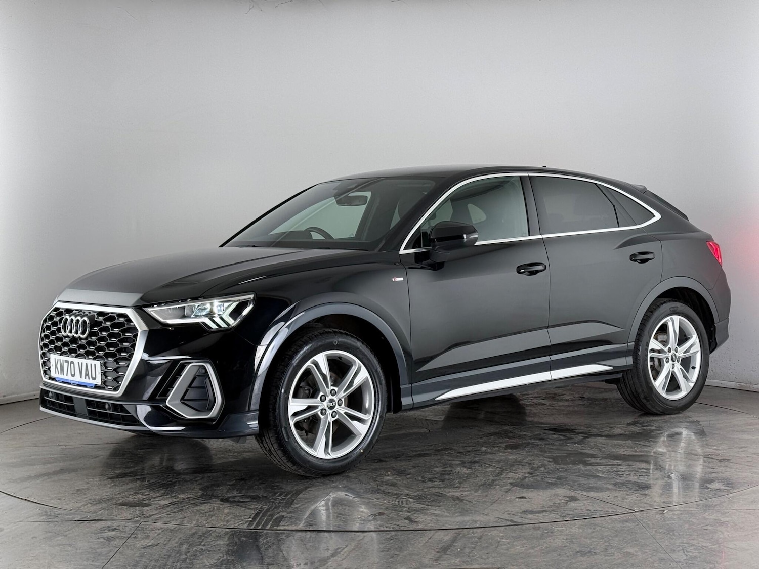 Used Audi Q3 2021 for sale - 77441547: Photo 2