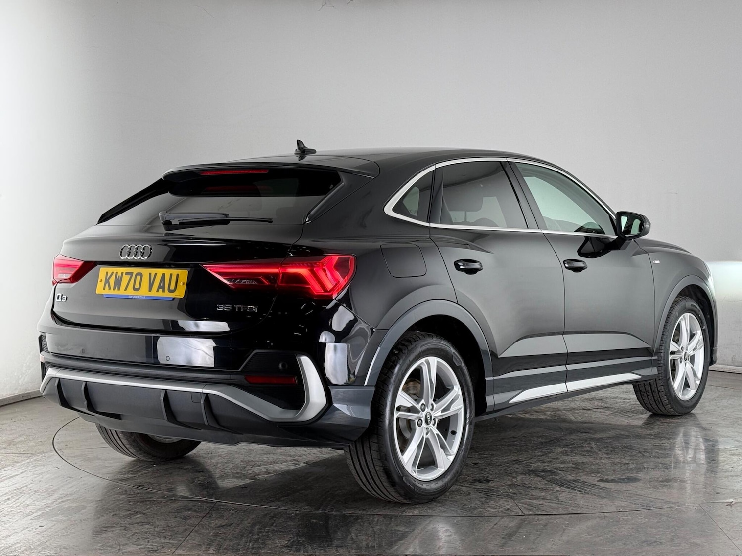 Used Audi Q3 2021 for sale - 77441547: Photo 4