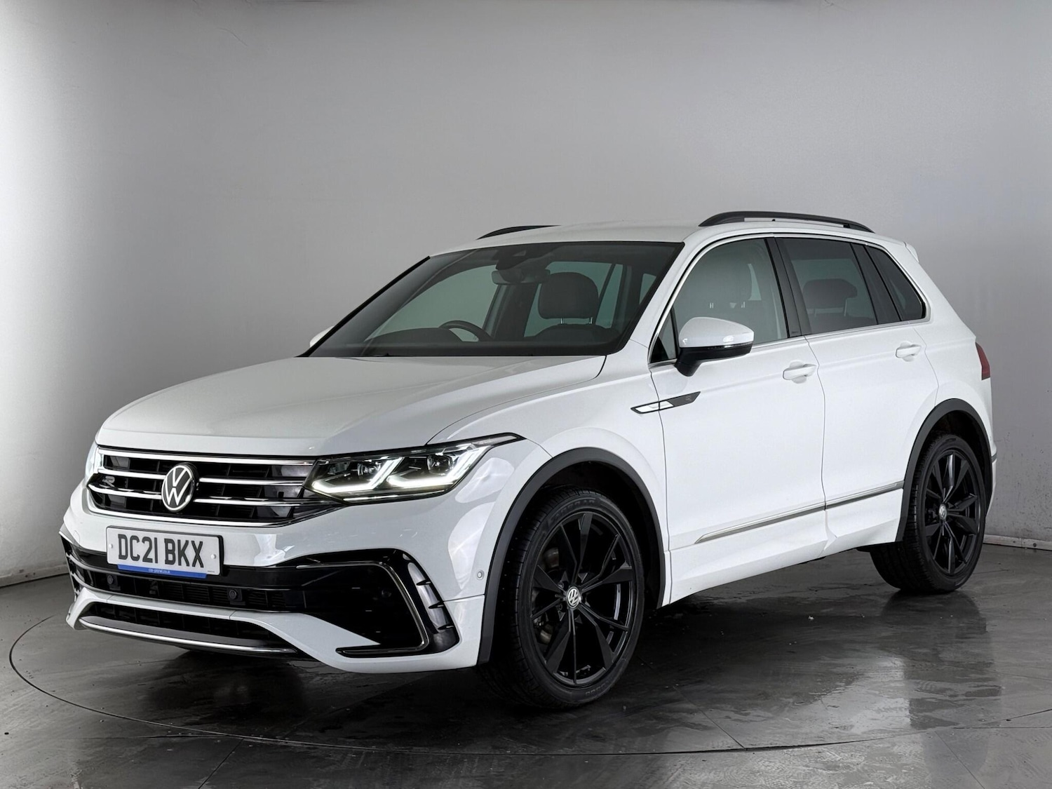 Used Volkswagen Tiguan 2021 for sale - 77705729: Photo 3