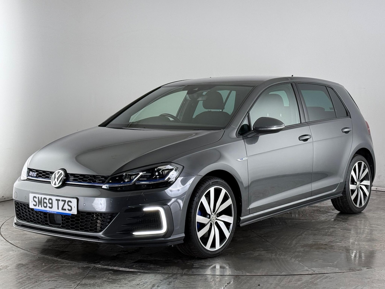 Used Volkswagen Golf 2020 for sale - 77259955: Photo 2