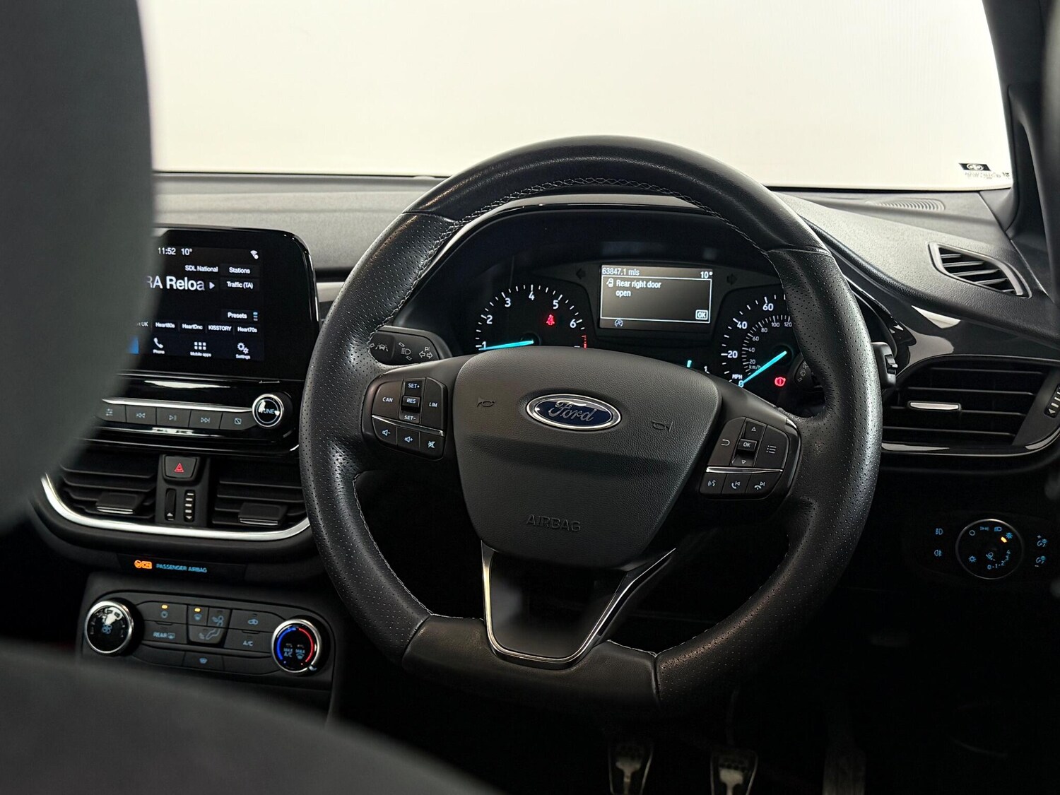 Used Ford Fiesta 2018 for sale - 76728176: Photo 22