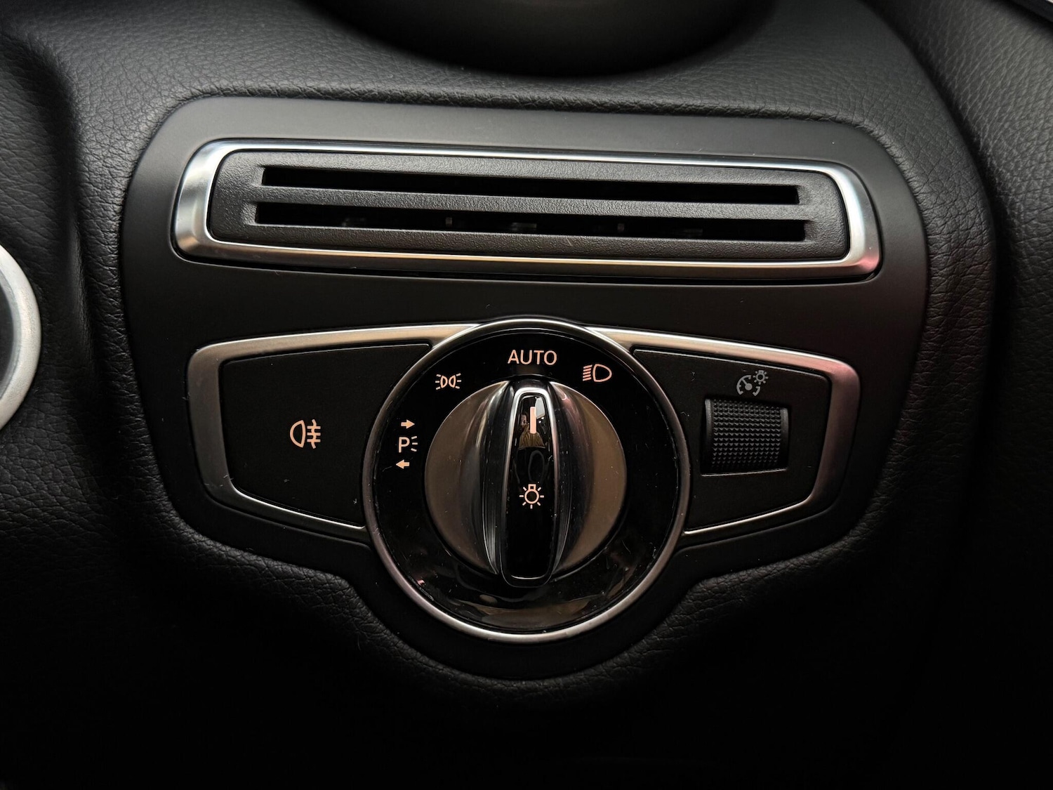 Used Mercedes-Benz C Class 2017 for sale - 77242945: Photo 34