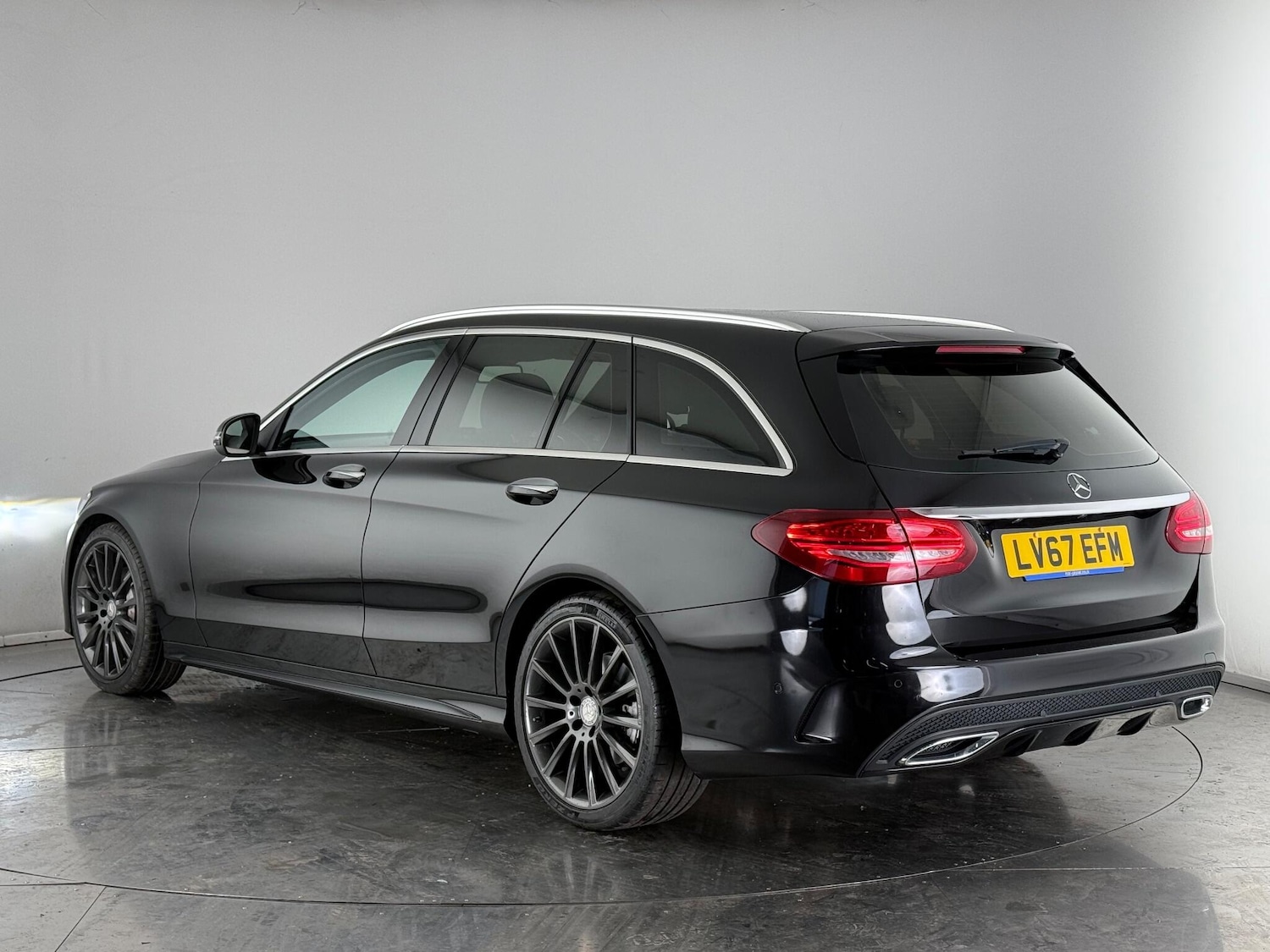 Used Mercedes-Benz C Class 2017 for sale - 77242945: Photo 4