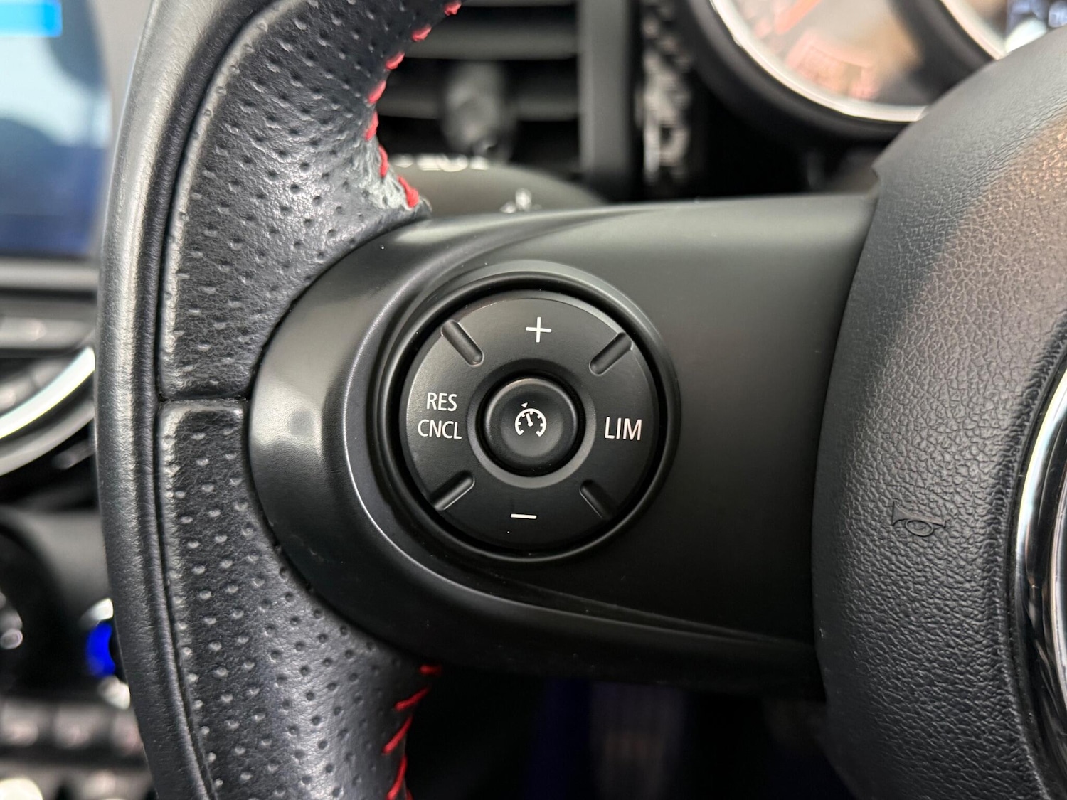 Used MINI Convertible 2019 for sale - 77054045: Photo 19