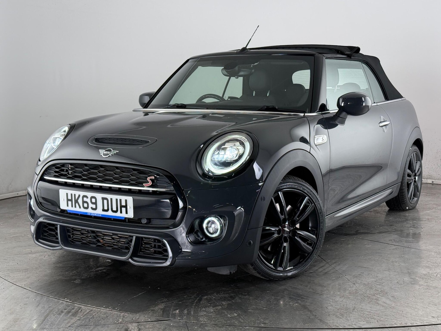 Used MINI Convertible 2019 for sale - 77054045: Photo 39