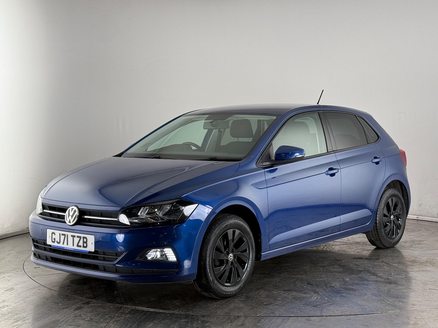 Used Volkswagen Polo 2021 for sale - 77243570: Photo 2