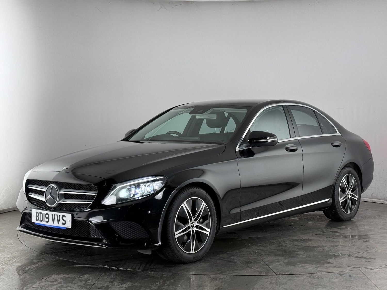 Used Mercedes-Benz C Class 2019 for sale - 77591202: Photo 2