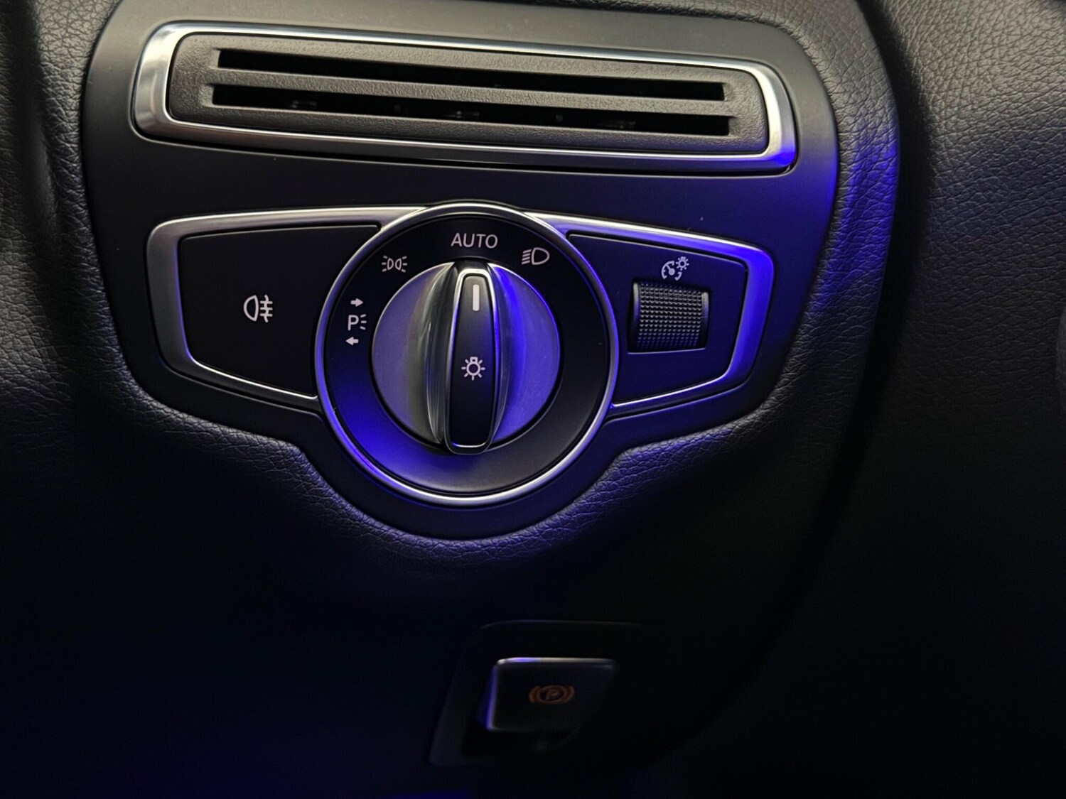 Used Mercedes-Benz C Class 2019 for sale - 77591202: Photo 21