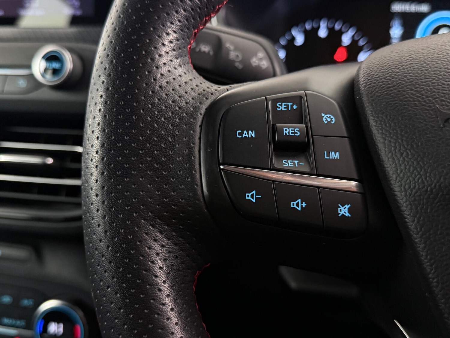 Used Ford Focus 2019 for sale - 77182920: Photo 16