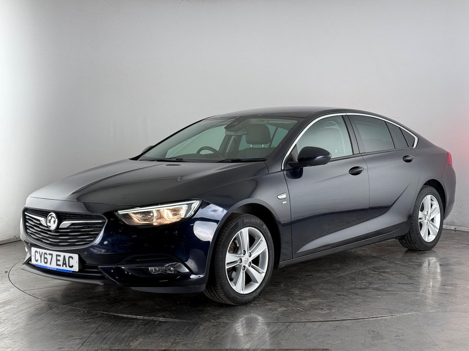 Used Vauxhall Insignia 2017 for sale - 76866063: Photo 3