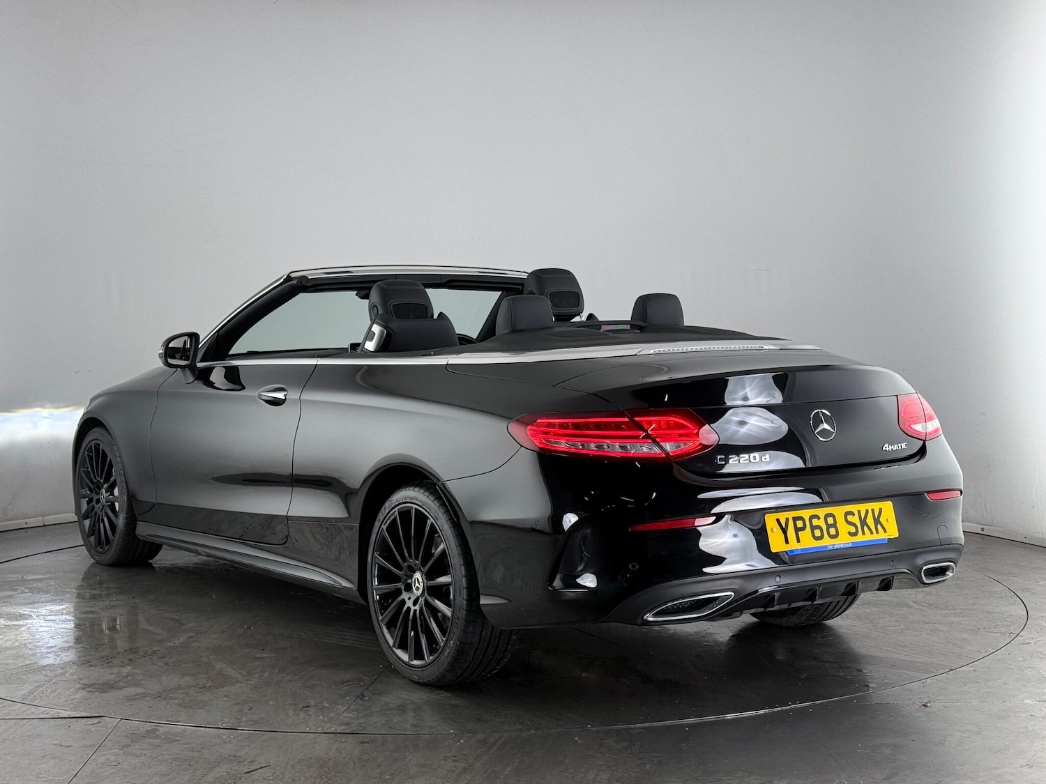 Used Mercedes-Benz C Class 2018 for sale - 76467208: Photo 4