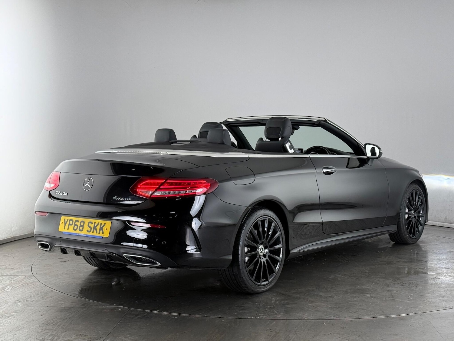 Used Mercedes-Benz C Class 2018 for sale - 76467208: Photo 5