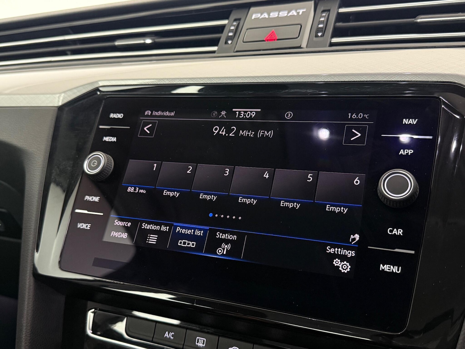 Used Volkswagen Passat 2022 for sale - 77243996: Photo 25