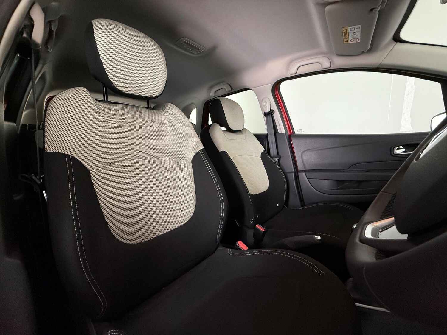 Used Renault Captur 2018 for sale - 77672101: Photo 10