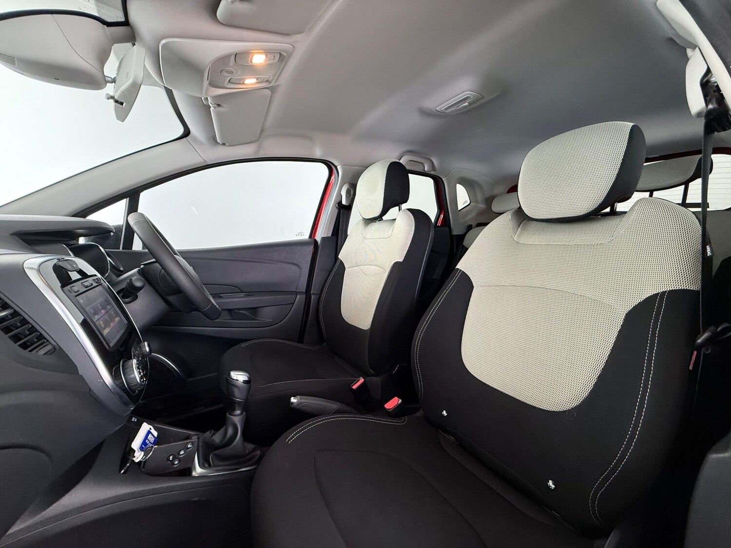 Used Renault Captur 2018 for sale - 77672101: Photo 11