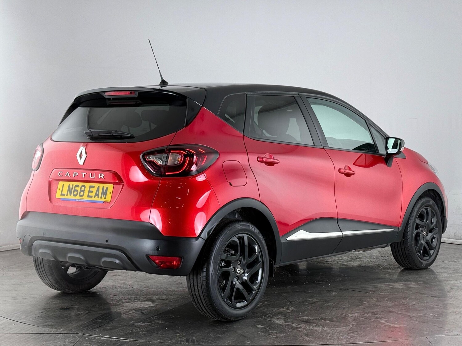 Used Renault Captur 2018 for sale - 77672101: Photo 5