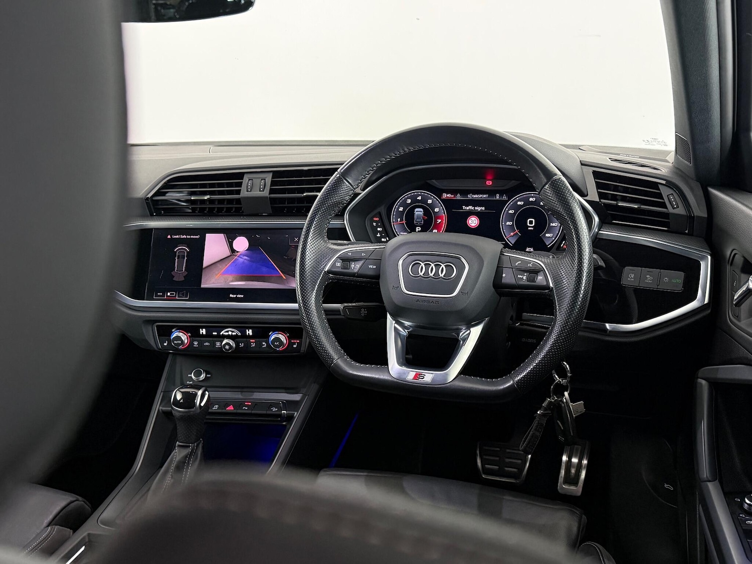 Used Audi Q3 2020 for sale - 76645562: Photo 24