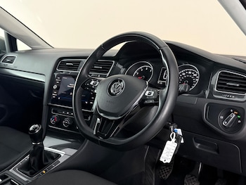 Used Volkswagen Golf 2018 for sale - 79189135: Photo