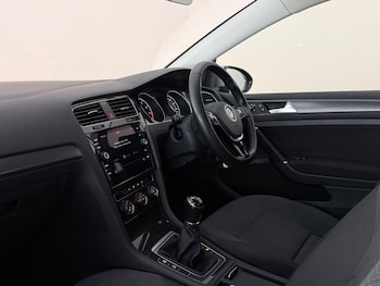 Used Volkswagen Golf 2018 for sale - 79189135: Photo