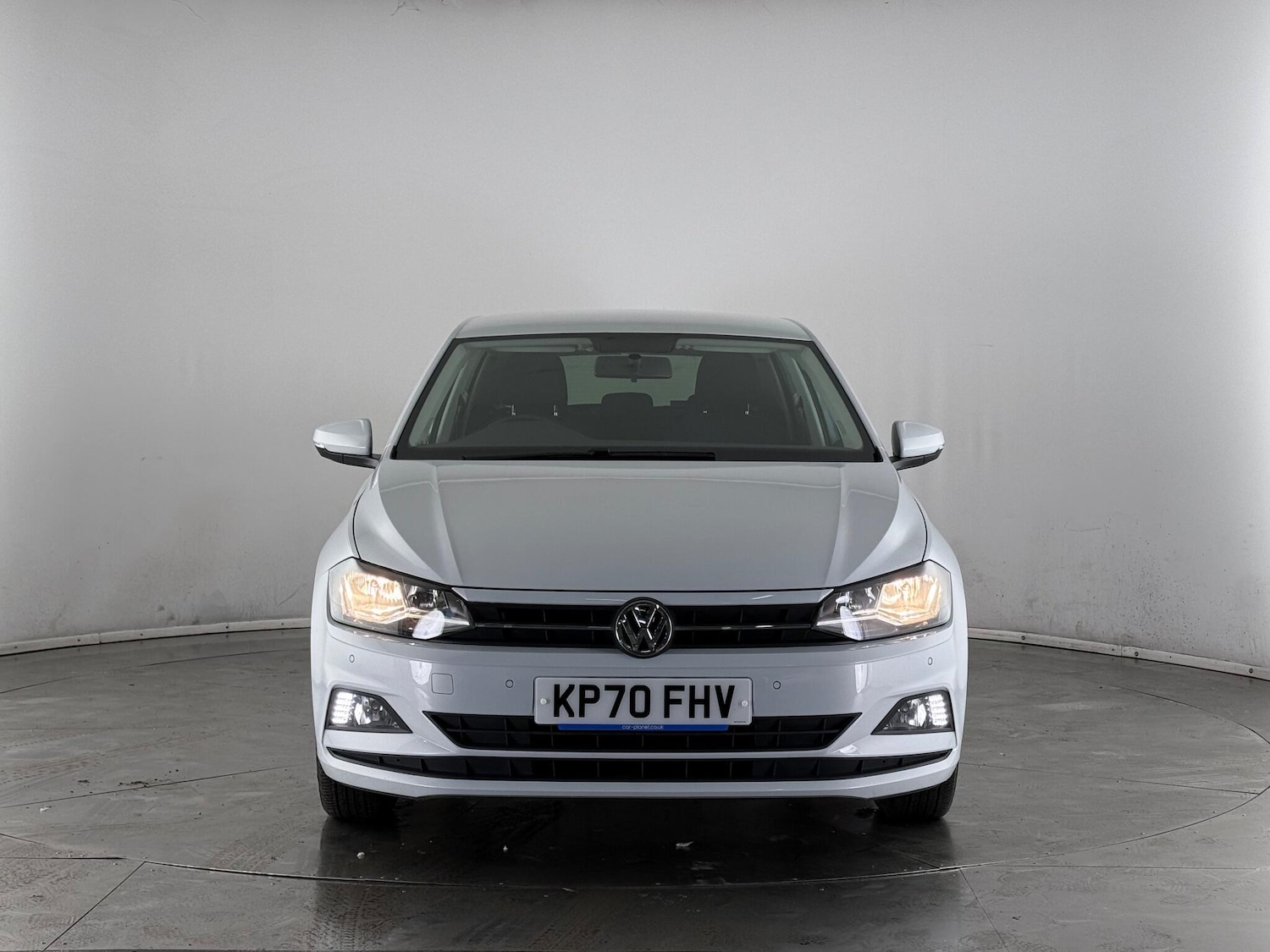 Used Volkswagen Polo 2020 for sale - 77222432: Photo 2