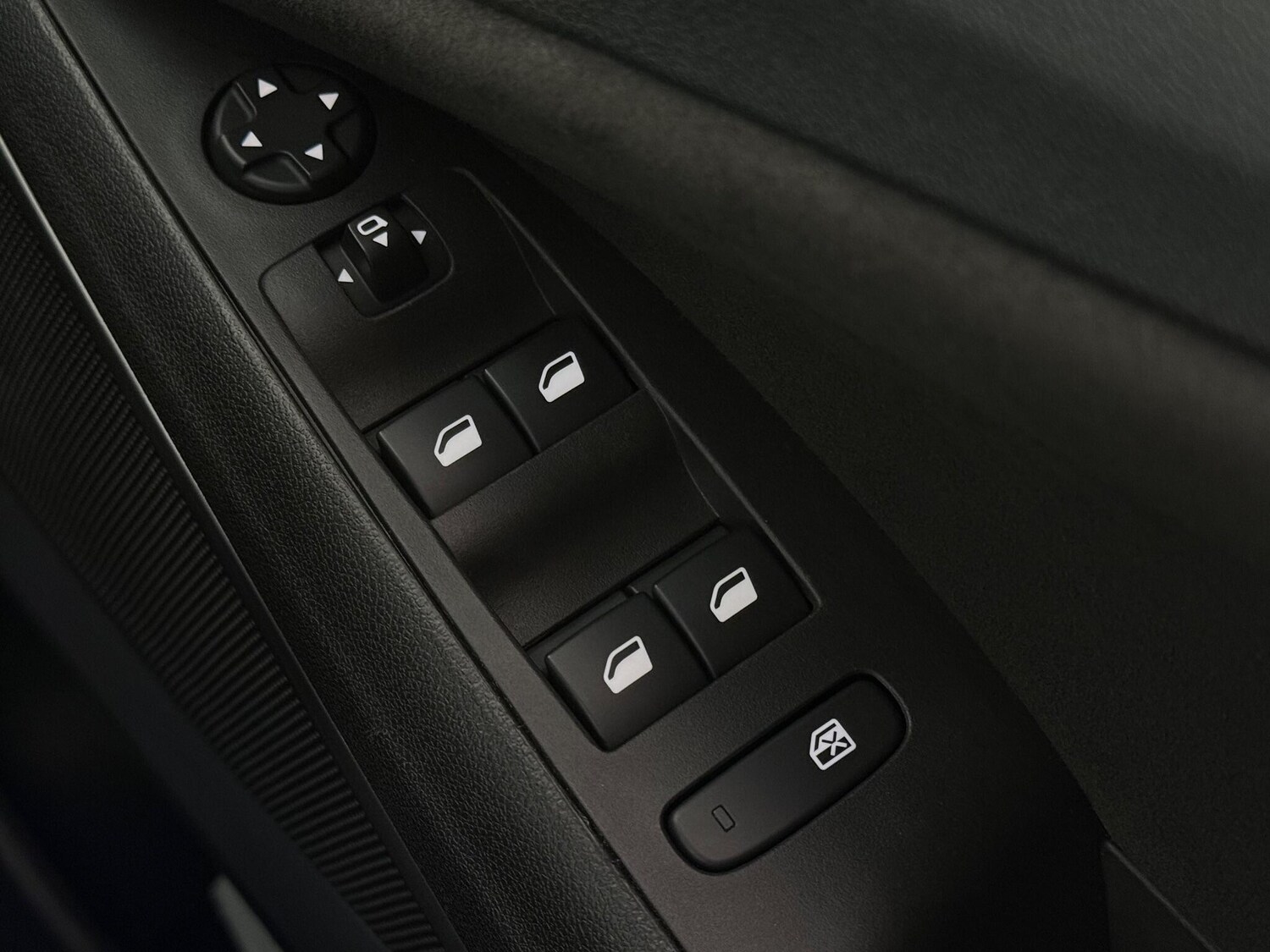 Used Vauxhall Crossland 2024 for sale - 76466971: Photo 21