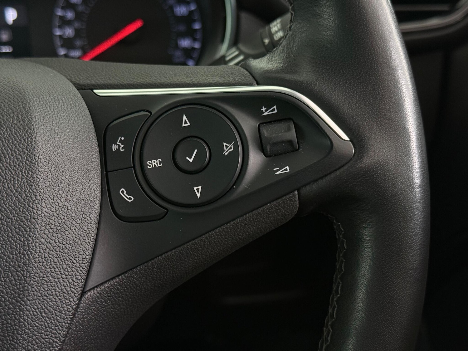 Used Vauxhall Crossland 2024 for sale - 76466971: Photo 27