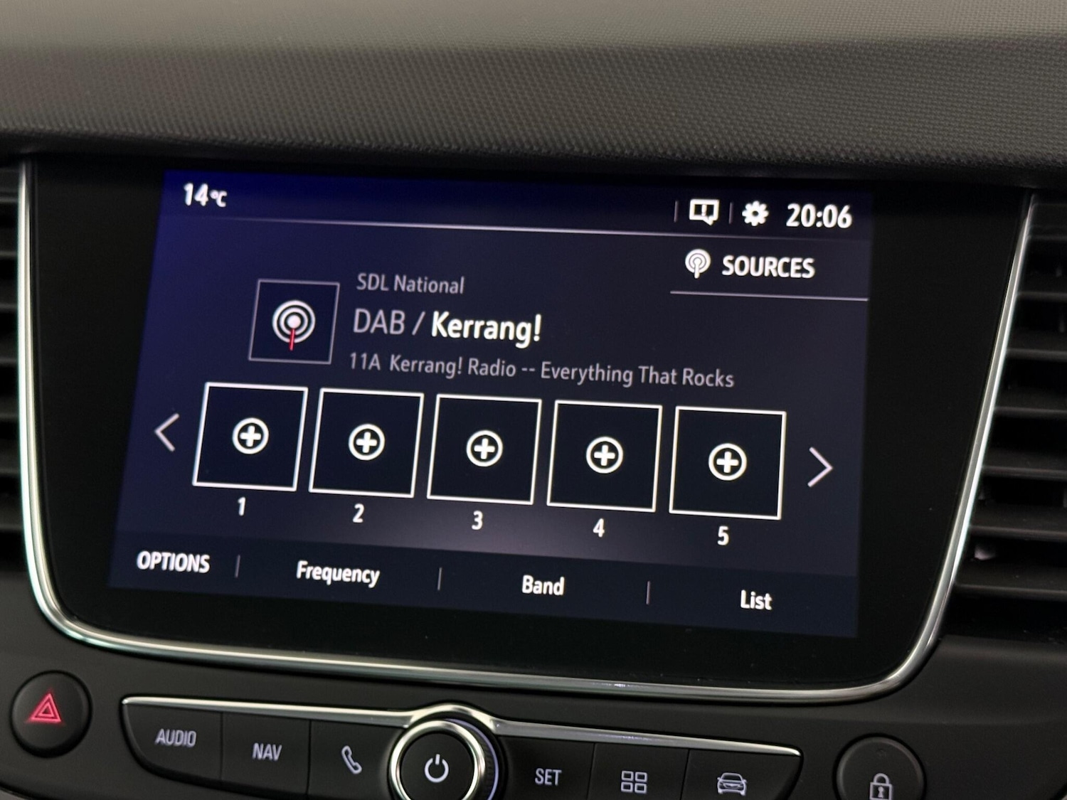 Used Vauxhall Crossland 2024 for sale - 76466971: Photo 32