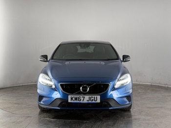 Used Volvo V40 2017 for sale - 76991463: Photo