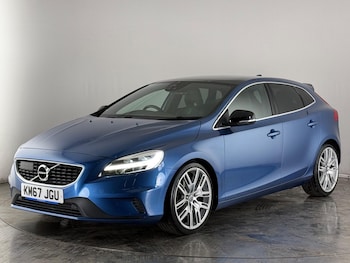 Used Volvo V40 2017 for sale - 76991463: Photo