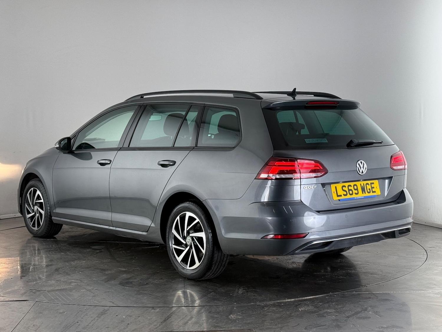 Used Volkswagen Golf 2019 for sale - 77550839: Photo 4