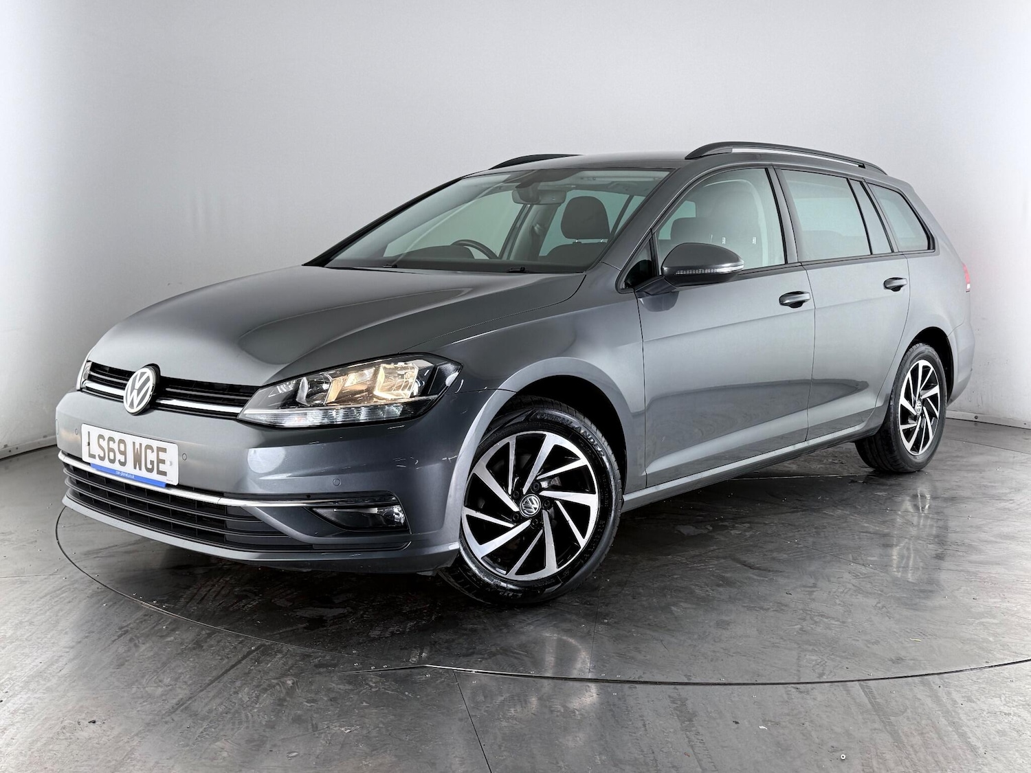 Used Volkswagen Golf 2019 for sale - 77550839: Photo 41