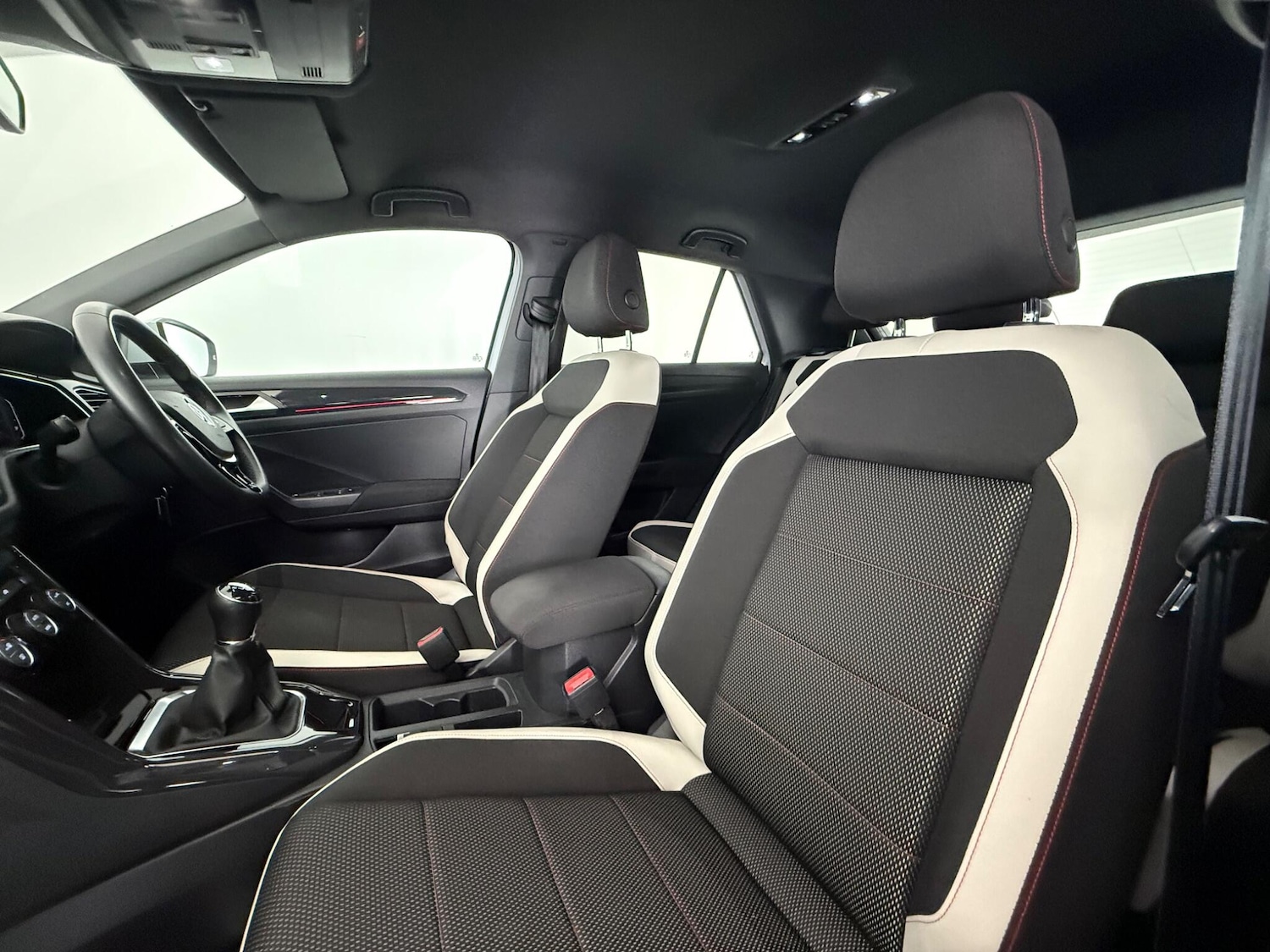 Used Volkswagen T-Roc 2018 for sale - 77412507: Photo 14