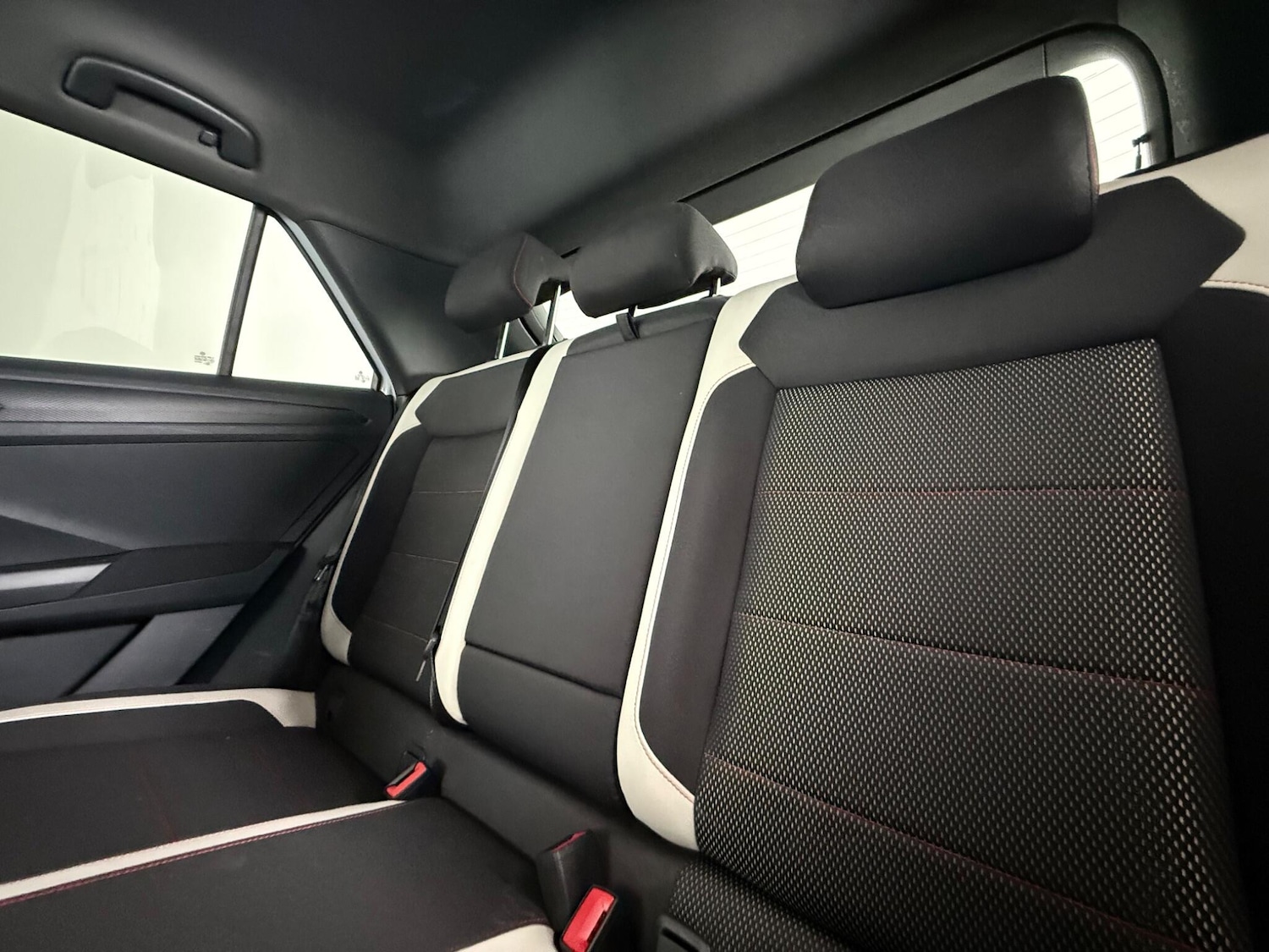 Used Volkswagen T-Roc 2018 for sale - 77412507: Photo 15