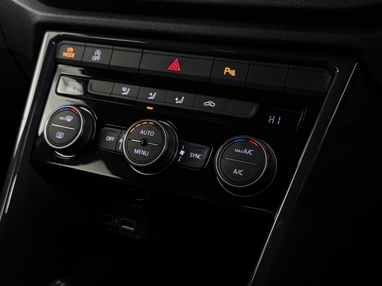 Used Volkswagen T-Roc 2018 for sale - 77412507: Photo 33