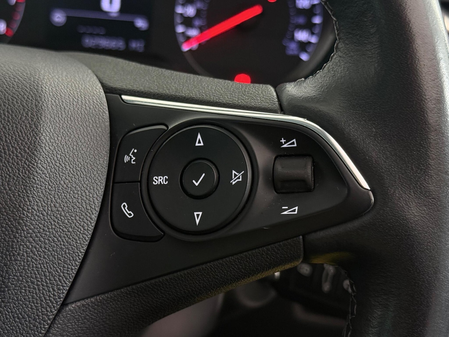 Used Vauxhall Crossland 2021 for sale - 76466682: Photo 25