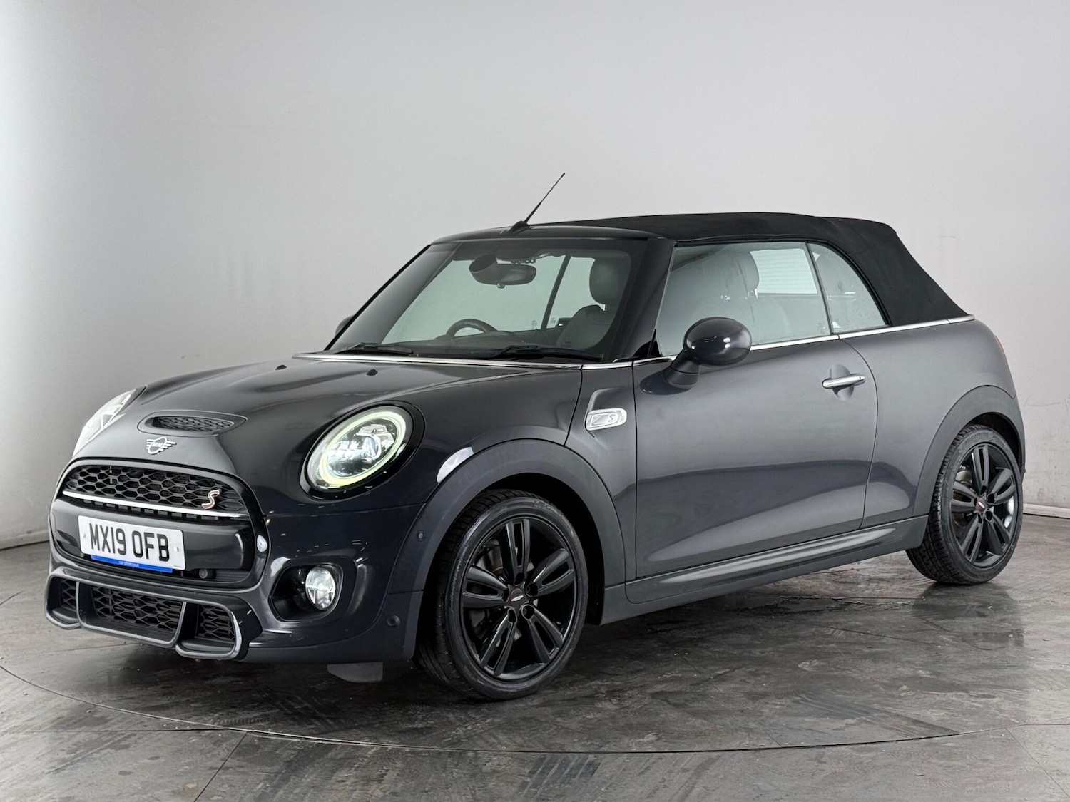 Used MINI Convertible 2019 for sale - 77260553: Photo 15