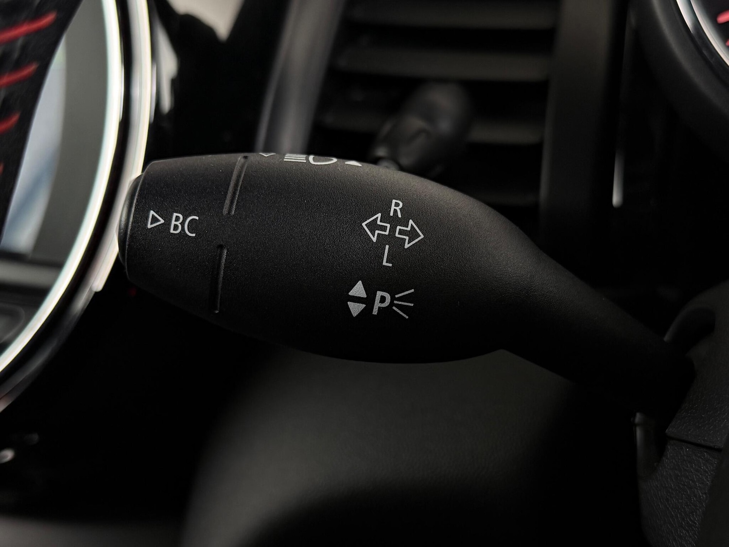 Used MINI Convertible 2019 for sale - 77260553: Photo 23