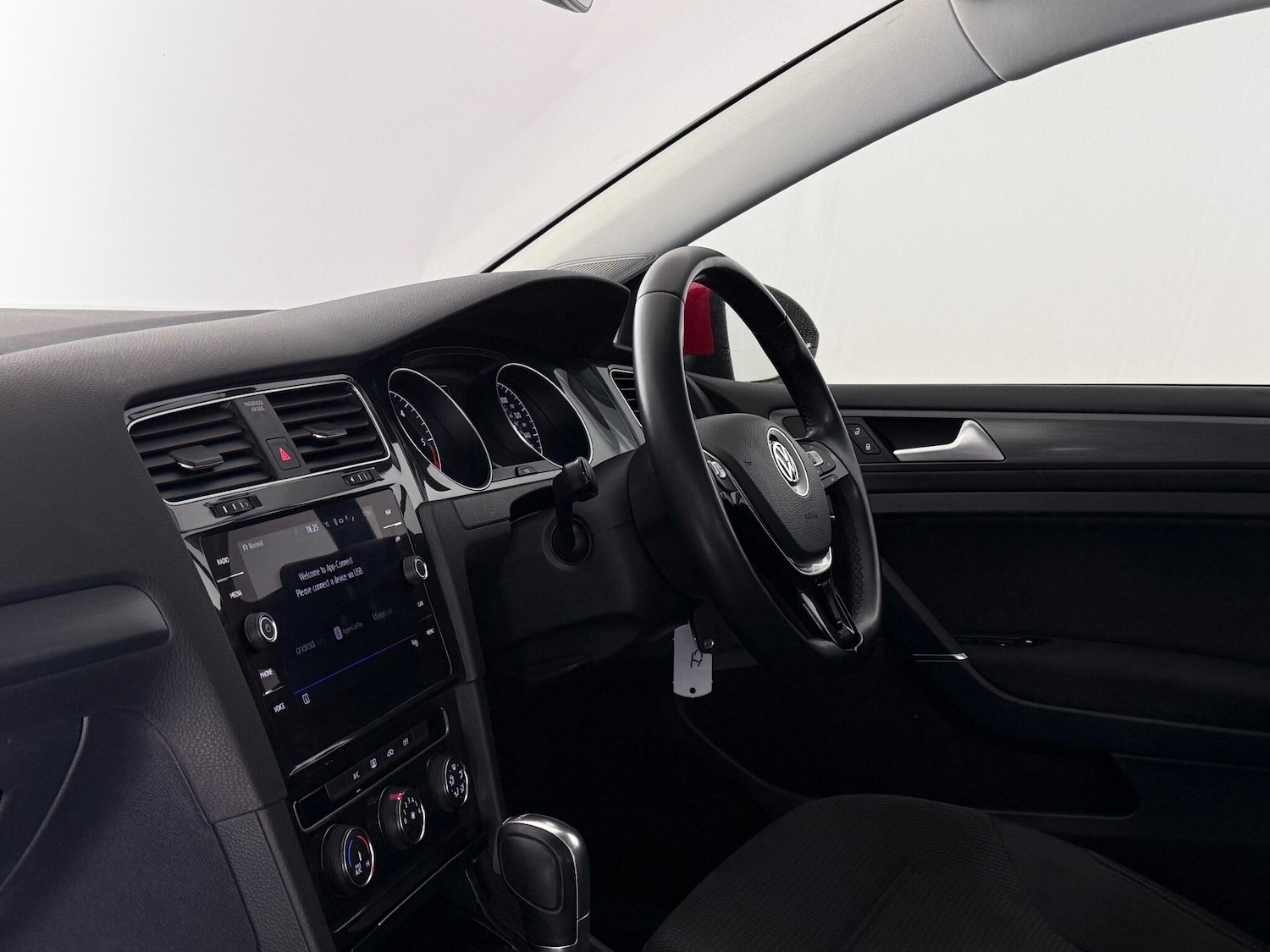 Used Volkswagen Golf 2018 for sale - 77260568: Photo 11