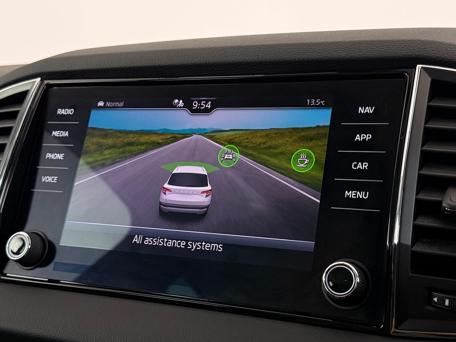 Used Skoda Karoq 2022 for sale - 77182862: Photo 28